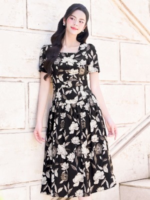 Đầm Xòe Hoa Lá Lụa Đen Trắng