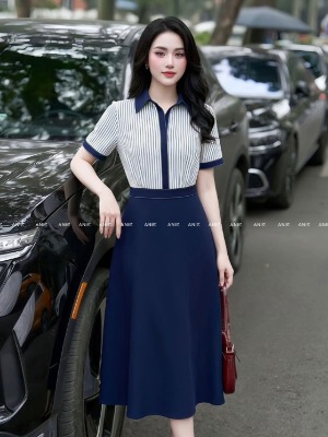 Đầm Liền Kẻ Sọc Xanh Đen