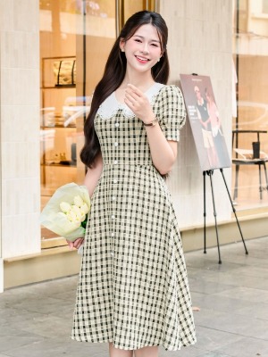 Đầm Caro Cổ Sen Đính Cúc Multi