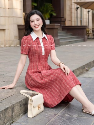 Đầm Caro Đỏ Ánh Hồng