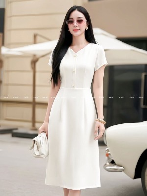 Đầm Trắng Cổ V Khuy Bán Ngọc