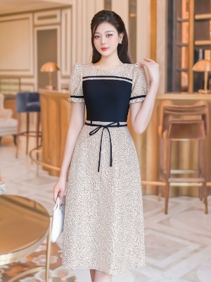 Đầm Gấm Tafta Vân Hoa Hồng 