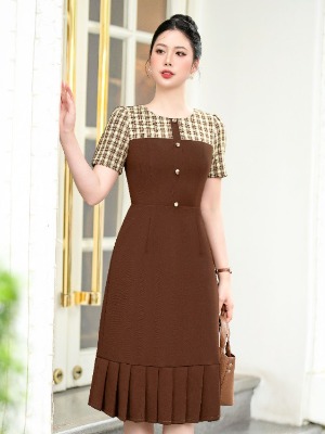 Đầm Đuôi Cá Xếp Ly Nâu 