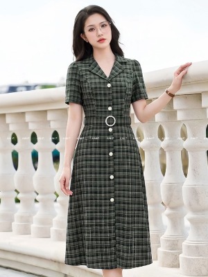 Đầm Caro Belt Khuy Liền