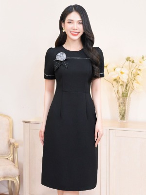Đầm Đen Đính Hoa Thủ Công
