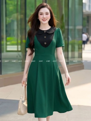 Đầm Xanh Lá Phối Cổ Đen