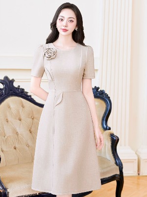 Đầm Be Xám Kết Hoa Lá Arro