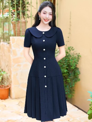Đầm Xếp Ly Đính Cúc Cổ Sen