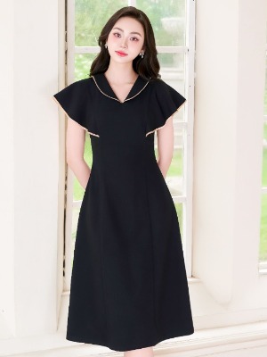 Đầm Đen Dáng Dài Tay Cánh Tiên